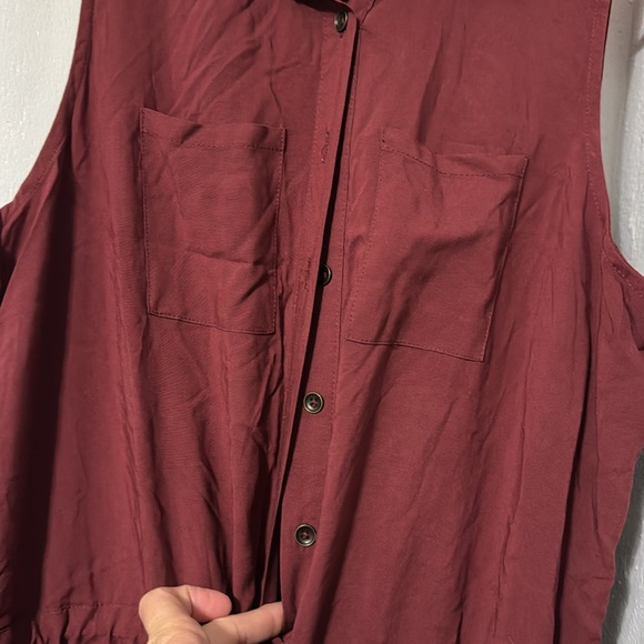 Sleveless romper - Picture 7 of 8